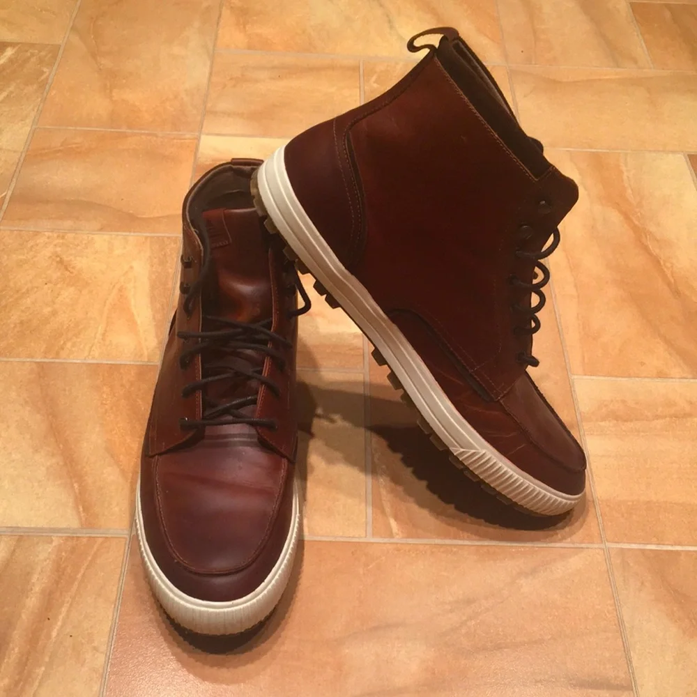 Aldo Men’s Copper Brown Leather Chunky Lace Up Rubber Boots
